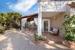 1817 Villetta Ginetta