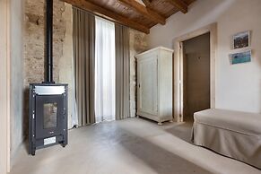 1891 Falcon Home Resort