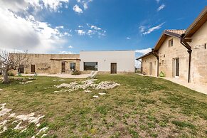 1891 Falcon Home Resort