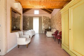 1891 Falcon Home Resort