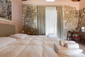 1891 Falcon Home Resort