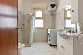 1867 Villetta Bianca Gioiosa