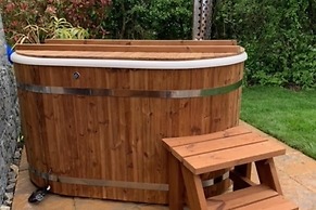 Cosy Escape Heated Luxury pod and hot tub
