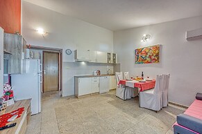 Cherry Apartment With Sea View