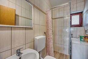 Cherry Apartment With Sea View