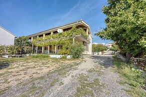 Cherry Apartment With Sea View