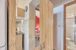 Cherry Apartment With Sea View