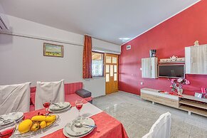 Cherry Apartment With Sea View