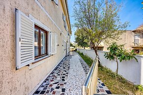 Silver Cherry Apartments