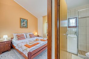 Orange Apartment Sea View
