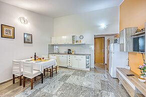 Orange Apartment Sea View