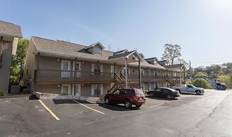 Happy Trails 2 Bedroom Condo by RedAwning