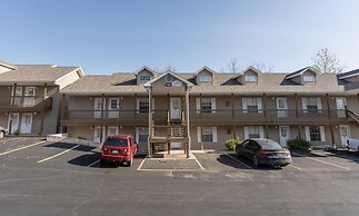 Happy Trails 2 Bedroom Condo by RedAwning