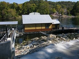 Happy Trails 2 Bedroom Condo by RedAwning