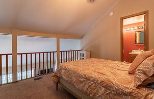 Happy Trails 2 Bedroom Condo by RedAwning