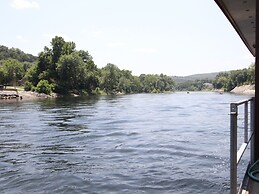 Happy Trails 2 Bedroom Condo by RedAwning