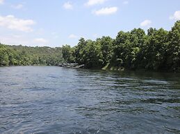 Happy Trails 2 Bedroom Condo by RedAwning