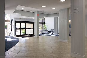 Harbor Towers 3rd Fl Views of the Bay