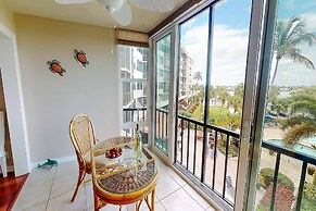 Harbor Towers 3rd Fl Views of the Bay