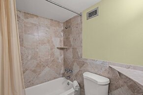 Harbor Towers 2nd Fl 2 Bedroom Pool View