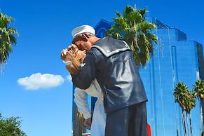 Peaceful Egret Pool Home in Venice