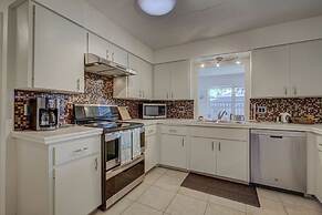 Peaceful Egret Pool Home in Venice