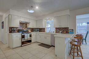 Peaceful Egret Pool Home in Venice