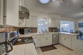 Peaceful Egret Pool Home in Venice