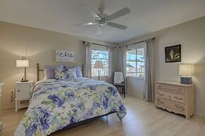 Peaceful Egret Pool Home in Venice