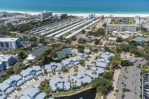 Siesta Bayside Closest to the Beach