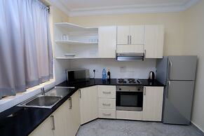 Deluxe 1- Bedroom Apartment With Swimming Pool