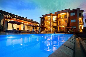 Deluxe 1- Bedroom Apartment With Swimming Pool