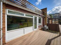 Corrin - Chic 1 Bedroom Apartment