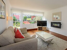 Corrin - Chic 1 Bedroom Apartment