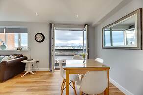 Swan Apartments - By Week2Week