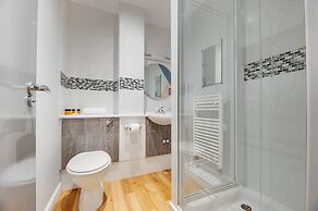 Swan Apartments - By Week2Week