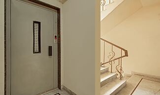 Treebo Sreemaa Newtown