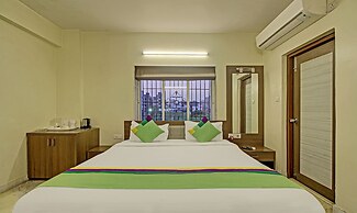 Treebo Sreemaa Newtown