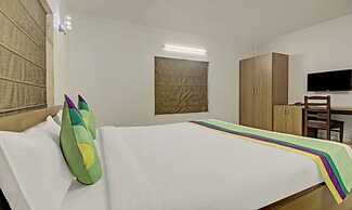 Treebo Sreemaa Newtown