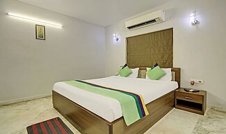 Treebo Sreemaa Newtown