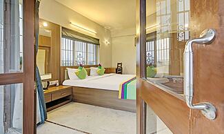 Treebo Sreemaa Newtown