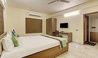 Treebo Sreemaa Newtown