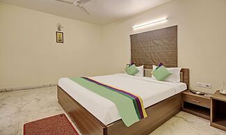 Treebo Sreemaa Newtown