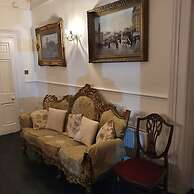 Historic Manor House - Sleeps 16 - Pool & Hot Tub