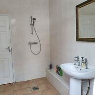 Historic Manor House - Sleeps 16 - Pool & Hot Tub