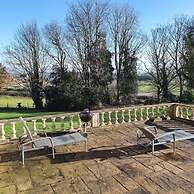 Historic Manor House - Sleeps 16 - Pool & Hot Tub