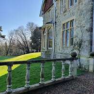 Historic Manor House - Sleeps 16 - Pool & Hot Tub