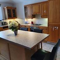 Historic Manor House - Sleeps 16 - Pool & Hot Tub