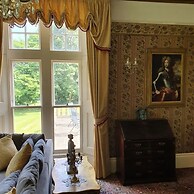 Historic Manor House - Sleeps 16 - Pool & Hot Tub