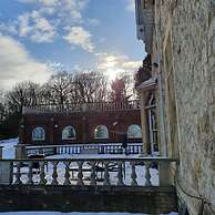 Historic Manor House - Sleeps 16 - Pool & Hot Tub